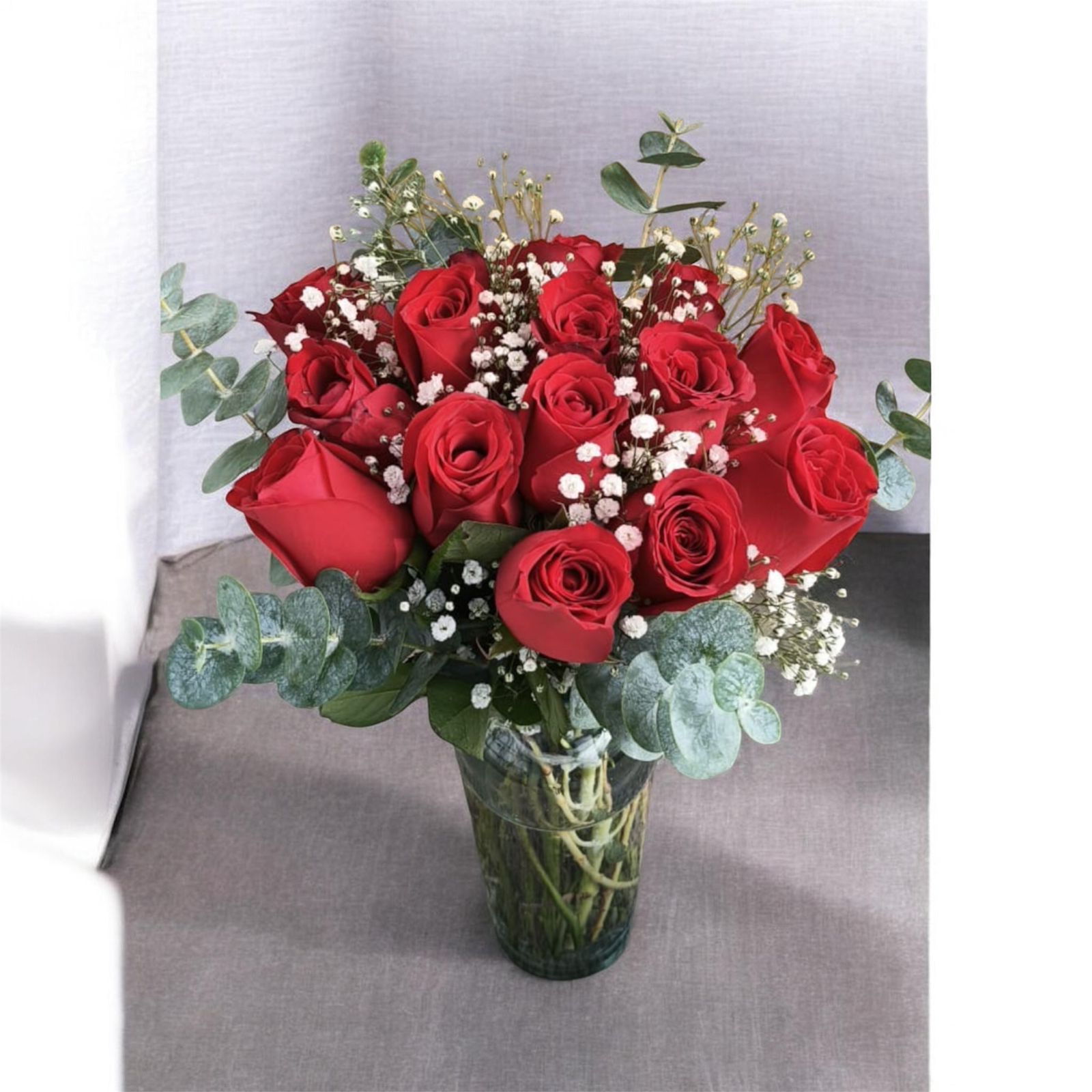 12 ROSAS ROJAS CON BASE