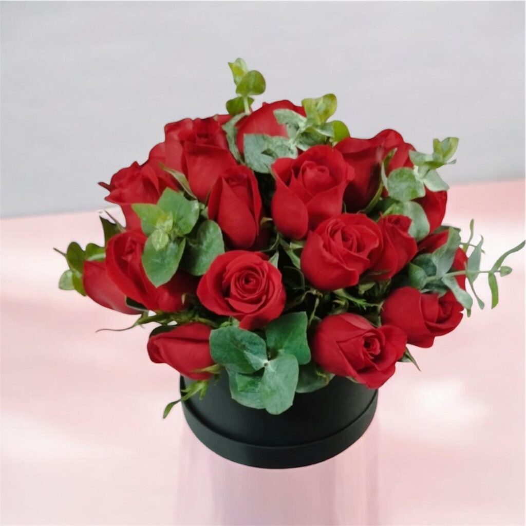 24 rosas rojas en caja