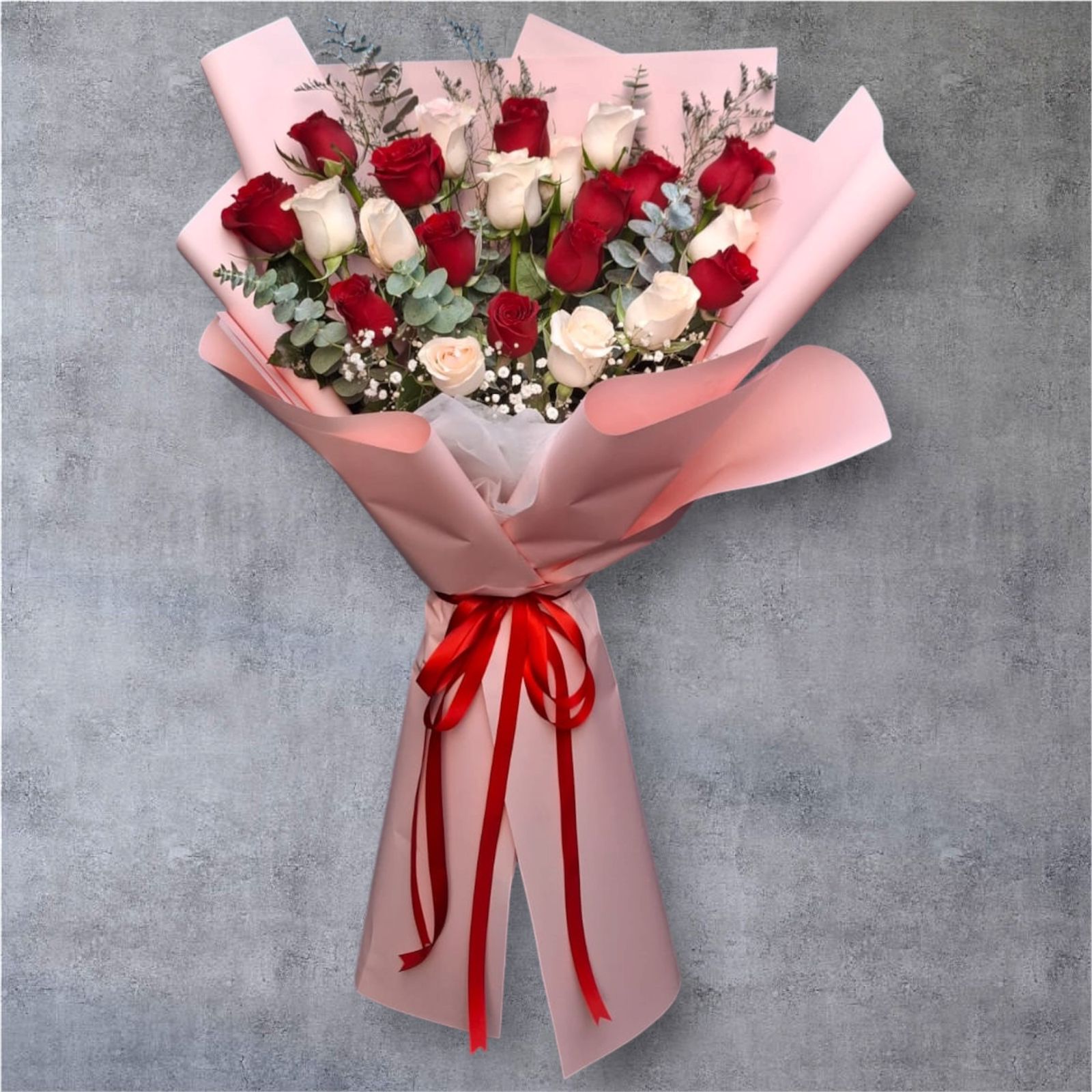 RAMO DE ROSAS BLANCAS Y ROJAS