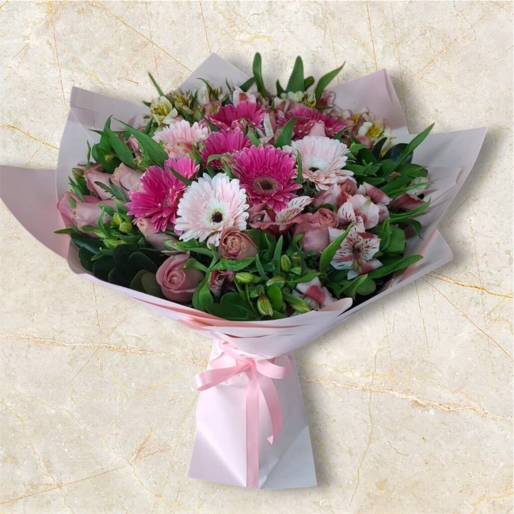 RAMO DE ASTROS, GERBERAS Y ROSAS
