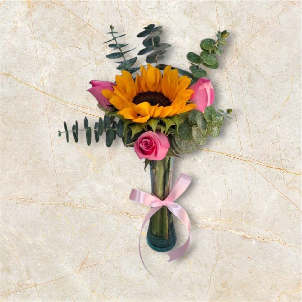 violetero de girasol y rosas
