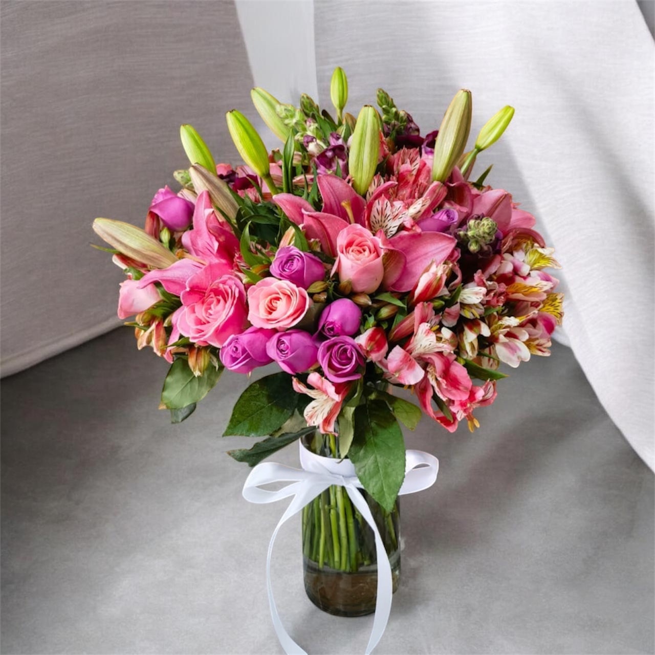 LIRIOS ROSAS, ASTROMELIA Y ROSA ROSA
