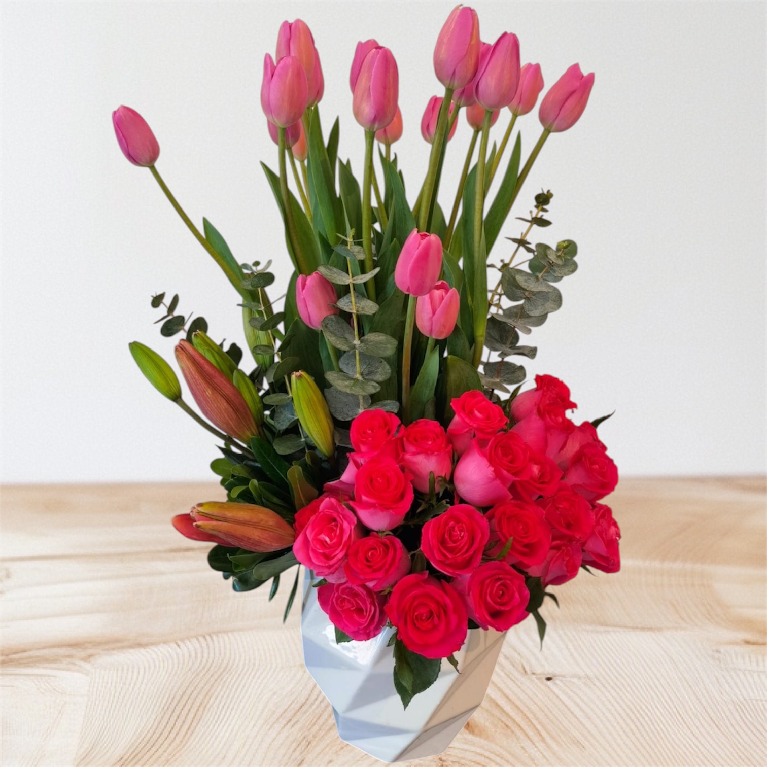 TULIPANES, ROSAS Y LIRIOS